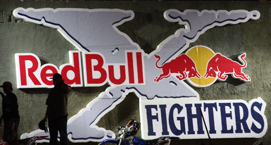 E32011 – Konami anuncia el desarrollo de Red Bull X-Fighters