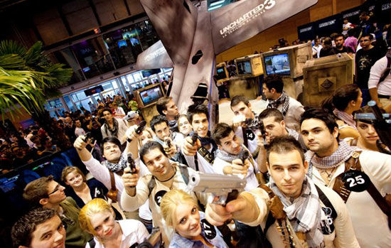 Nathan Drake invade el stand de PlayStation en Gamefest11